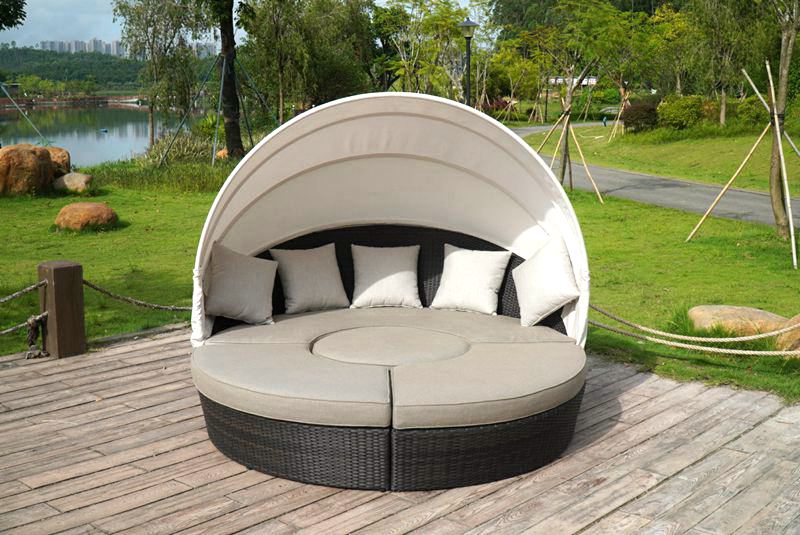 Daybed yang bisa dilepas